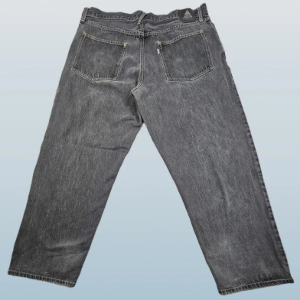 Vintage Levi's Silver‎ Tab Men's 40x32 Relaxed Fit Baggy Jeans in Charcoal